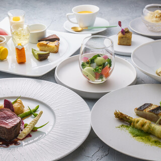 旬の食材をふんだんに使用した、気軽なディナーコース✨