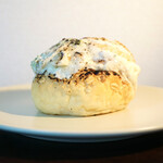 ザ パン屋 ブルーベリー - ・海老とゴロゴロガーリックブロッコリー 360円/税込