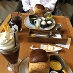 食器と喫茶 岩﨑珈琲店 - 