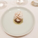 CHIUnE - チョリソー、マッシュルーム乗せ、下に茄子のソース