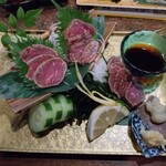 ブランド肉と旬の鮮魚と古酒の店 秀 - 