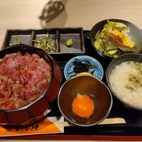 炭火和牛焼肉もうもう亭 広小路店 - 