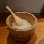 お料理ひろせ - 茶碗で三杯分。声を掛ければプラスしてのお代わりもできます。