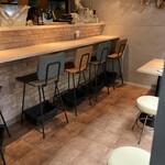 01BASE - 店内