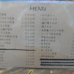 三浦屋 - ピントが合ってなく写りが悪いですがメニュー表です全体的に安いですよね♪(わからないか…)メニュー表には載っていませんでしたが瓶ビールと瓶コーラがありました