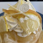 パティスリー リョーコ - ホワイトチョコレートがナイスな存在感