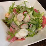 源烹輪 - 香草と青唐辛子の東北サラダ　1,000円