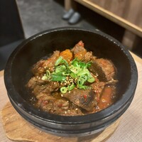 肉匠 コギヤ 宴庭  - 煮込み