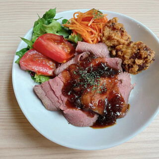 お得なランチメニューをご用意！テイクアウトも可能♪