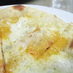 オステリア アックアインボッカ - ピザランチ1480円：チーズのピザ