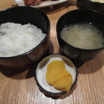 八甲田 - ライス 170円・味噌汁 110円　(2024.4)