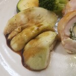 キッチン ブルー グローブ - 茄子には何時もとは違う、濃いめのソース？