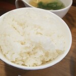 キッチン ブルー グローブ - ご飯大盛りのアップ