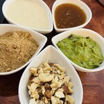 こひる庵 - 今日のトッピングたち♡ 優勝はアップルティーみつ！