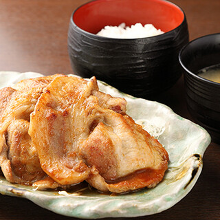 一品一品、素材や手作りにこだわる自家製料理をご堪能あれ