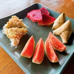 Bali Asli - シメはデザートに2種のスウィーツとグアバ＆ドラゴンフルーツ