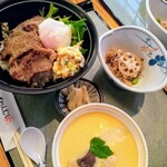 白金台所 茶わんむし 下釜 - にく丼と茶わんむしのセット