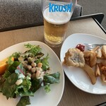 Asiana Business Class Lounge - 