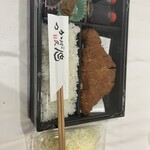 とんかつ 川久 - 小さく見えるけど182センチ55歳のオッサンでも満足な量でした！