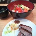 利久 - 海鮮丼極みセット 石巻店特選
            だそうです。