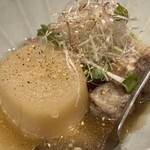 くわせ屋 - 名物 てーる大根 1,300円。