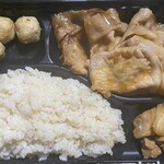 ワタナベ食品 直売店 - 2024/06/12
      カツ丼 400.68円
      しょうが焼き弁当 450.36円
      合計 851円