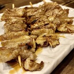 すし酒場 魚あるき - 「とり皮(タレ)（税込￥230）×3」