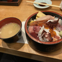 鮨政 西口店 - ちらし具の大盛り 1210円 鮨政 西口店 - ちらし具の大盛り 1210円