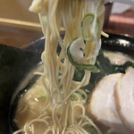 麺屋 伍利羅 - ストレート細麺　硬麺