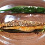 ラ・グランド・メゾンTOKYO - ランチコース 7865円 のスズキの鱗焼と3種類のスズキの料理