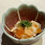 とり囲 - サーモン塩辛