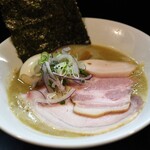 らぁ麺 飛鶏 - 地鶏白湯そば（地鶏煮卵）