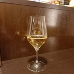 欧風食堂トーマ - 白ワイン 650円