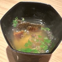 御成門はる - 鮎のニュー麺　焼いた骨と肝　紫蘇　昆布だし