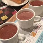 100% Chocolate Cafe. - 