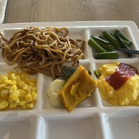 北海道スカイテラス MINORI - 旭川焼きそばはちょっと多めに、アスパラガス、コーン、ブロッコリー、カボチャ