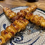 串焼キ カメチヨ・シャルボン - 鶏皮 タレ