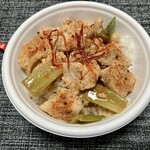 やきとりたけちゃん - これは焼鳥丼ではなくJAの売場で買った、たけちゃん製の塩麹鶏丼 (@470円)^ ^;;