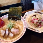 GOHAN-YA あたしんち - ラーメンチャーハンセット(値段未確認)