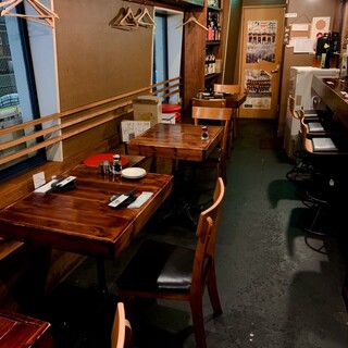 テーブル