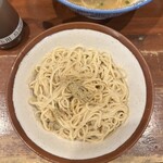 麺や而今 - 冷やし和え玉（煮干しオイル）　300円