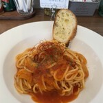 生パスタ屋 Passo - 料理写真:本日のパスタ、トマトとにんにくのペペロンチーノ