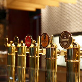 ビールが注がれるライブ感をお楽しみください！