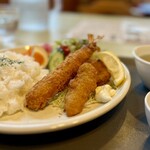 きくやキッチン - カリッと揚がっています