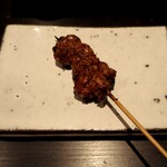 おみ乃 椿 - 高原比内地鶏 背肝