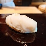 鮨 三心 - 鮑:薄切りの鮑の食感が新感覚、塩とすだち