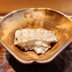 鮨 三心 - 太刀魚の焼き物:ご飯との間の"幻"の海苔の風味がアクセント