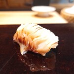 鮨 三心 - 北寄貝の炙り