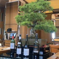 ザ タヴァン グリル＆ラウンジ - 