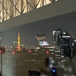 オザミトーキョー - お店のある丸ビル35階フロアからは東京タワーも見えます